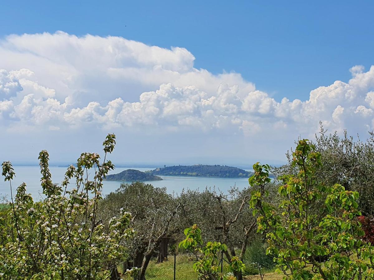 Antico Casale Tiravento Aparthotel Passignano sul Trasimeno Exterior photo