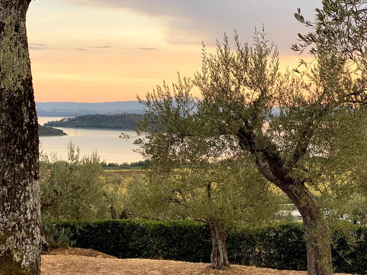 Antico Casale Tiravento Aparthotel Passignano sul Trasimeno Exterior photo