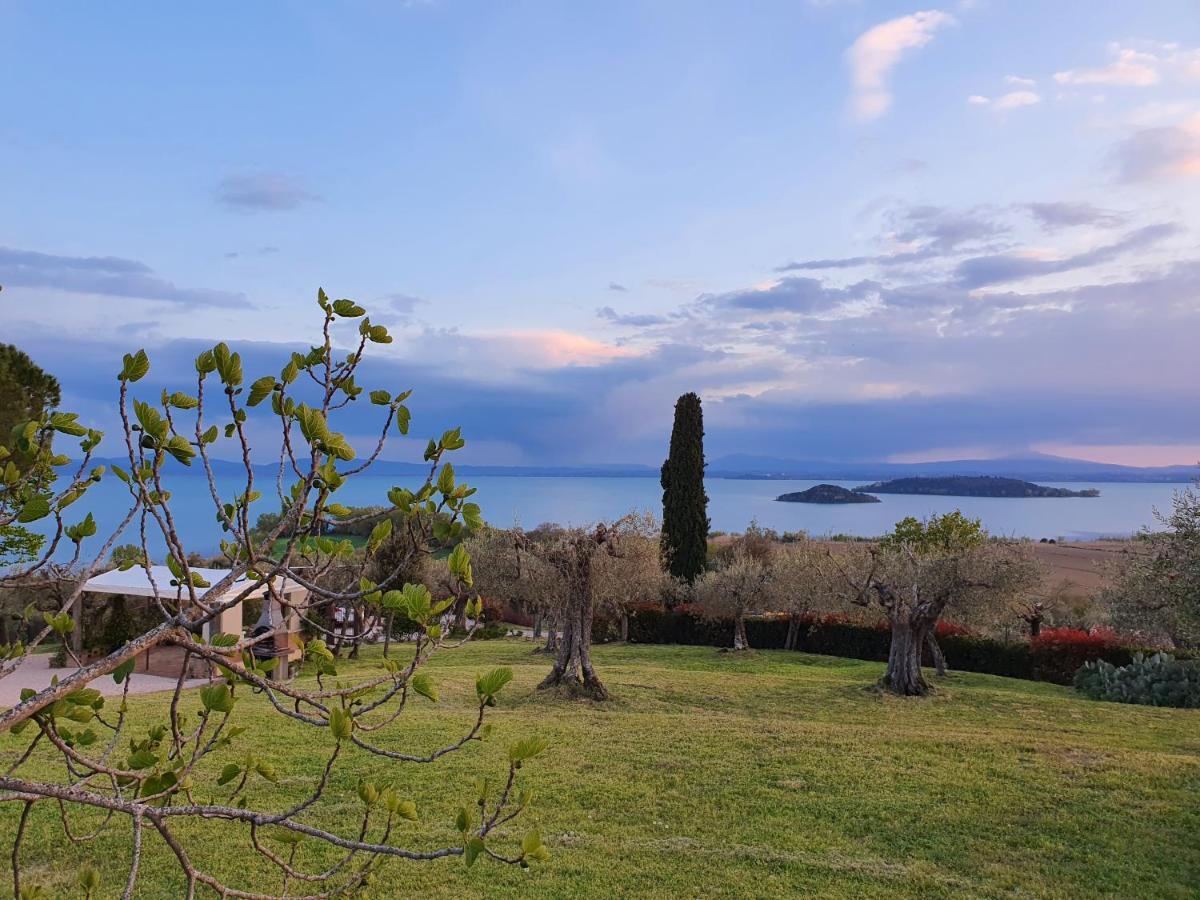 Antico Casale Tiravento Aparthotel Passignano sul Trasimeno Exterior photo